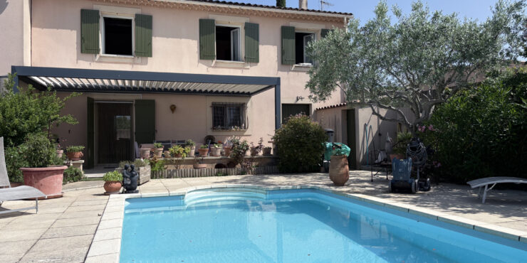 Maison avec piscine au calme, en campagne de Carpentras