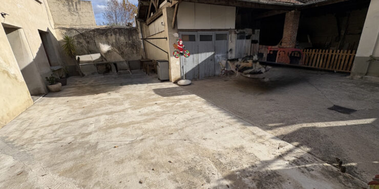 Rare à Pernes ! T3 + Garage + Hangar, énorme potentiel au centre-ville