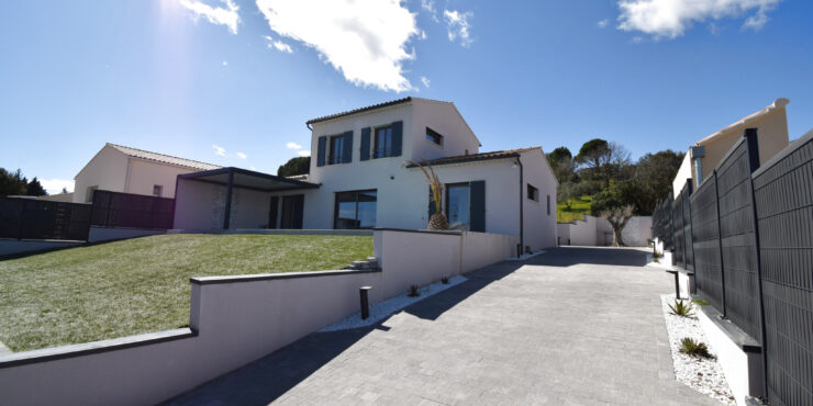 Villa contemporaine avec vue exceptionnelle sur le Mont Ventoux