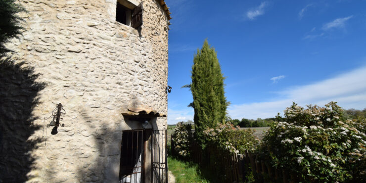 Moulin rénové   Revest-du-Bion