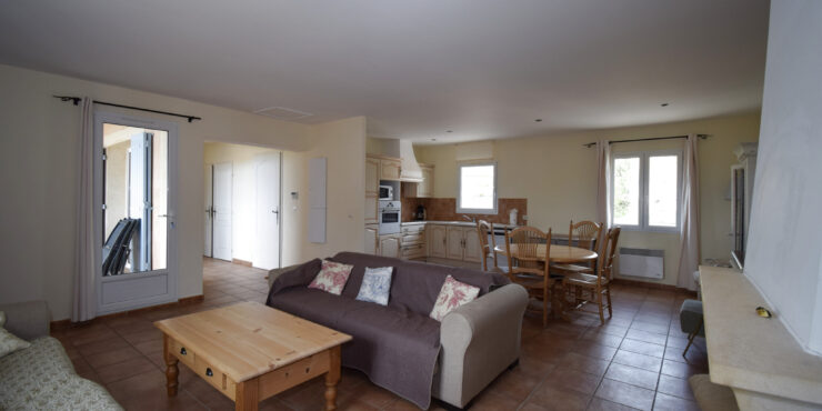 T3 meublé avec terrasse, vue et piscine   Résidence sécurisée Saint-Trinit