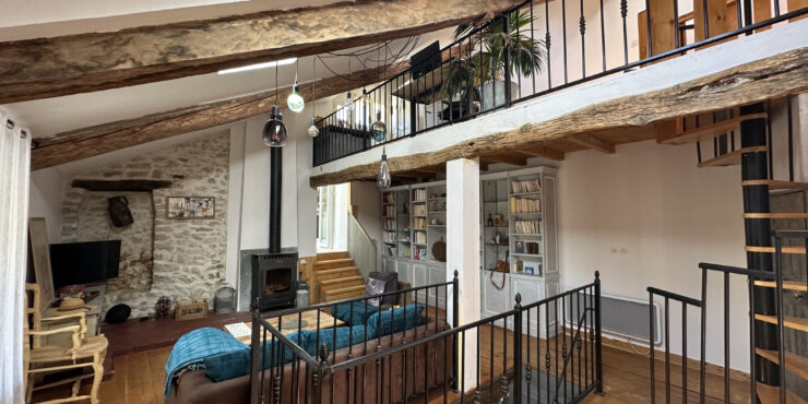Maison de village Revest-du-Bion