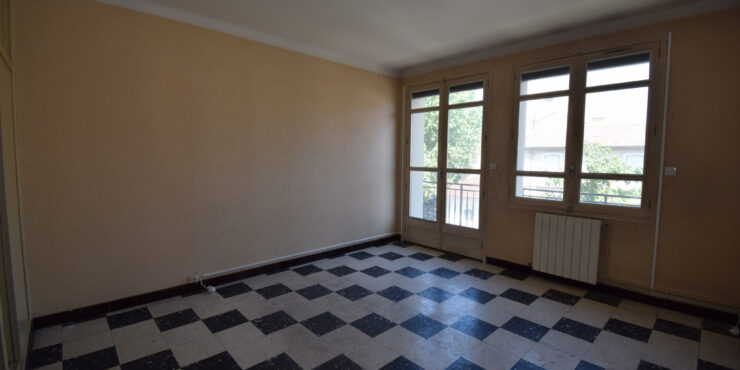 Appartement 3 chambres avec balcon à Carpentras